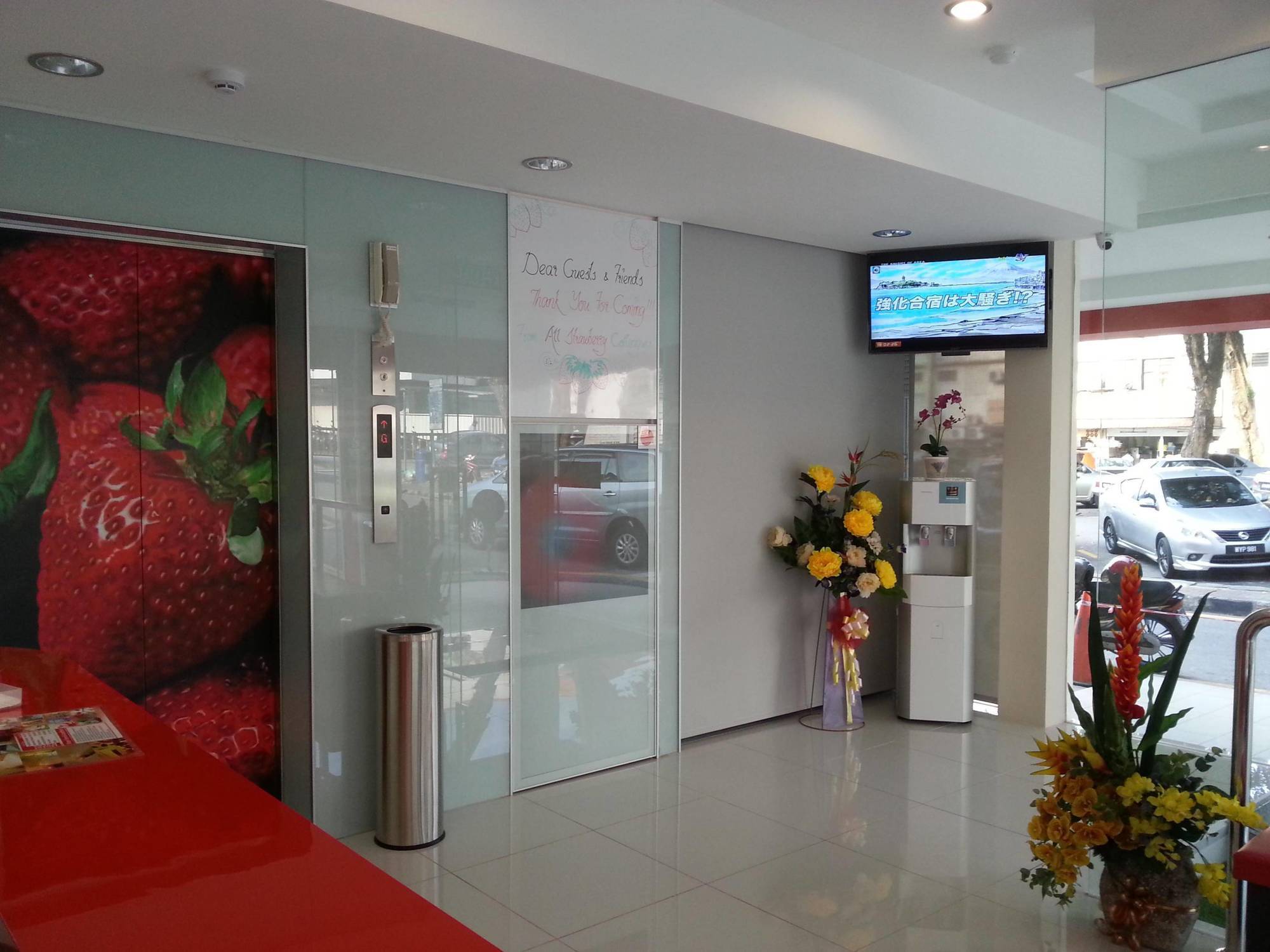 Hotel Strawberry Fields Petaling Jaya Exterior foto