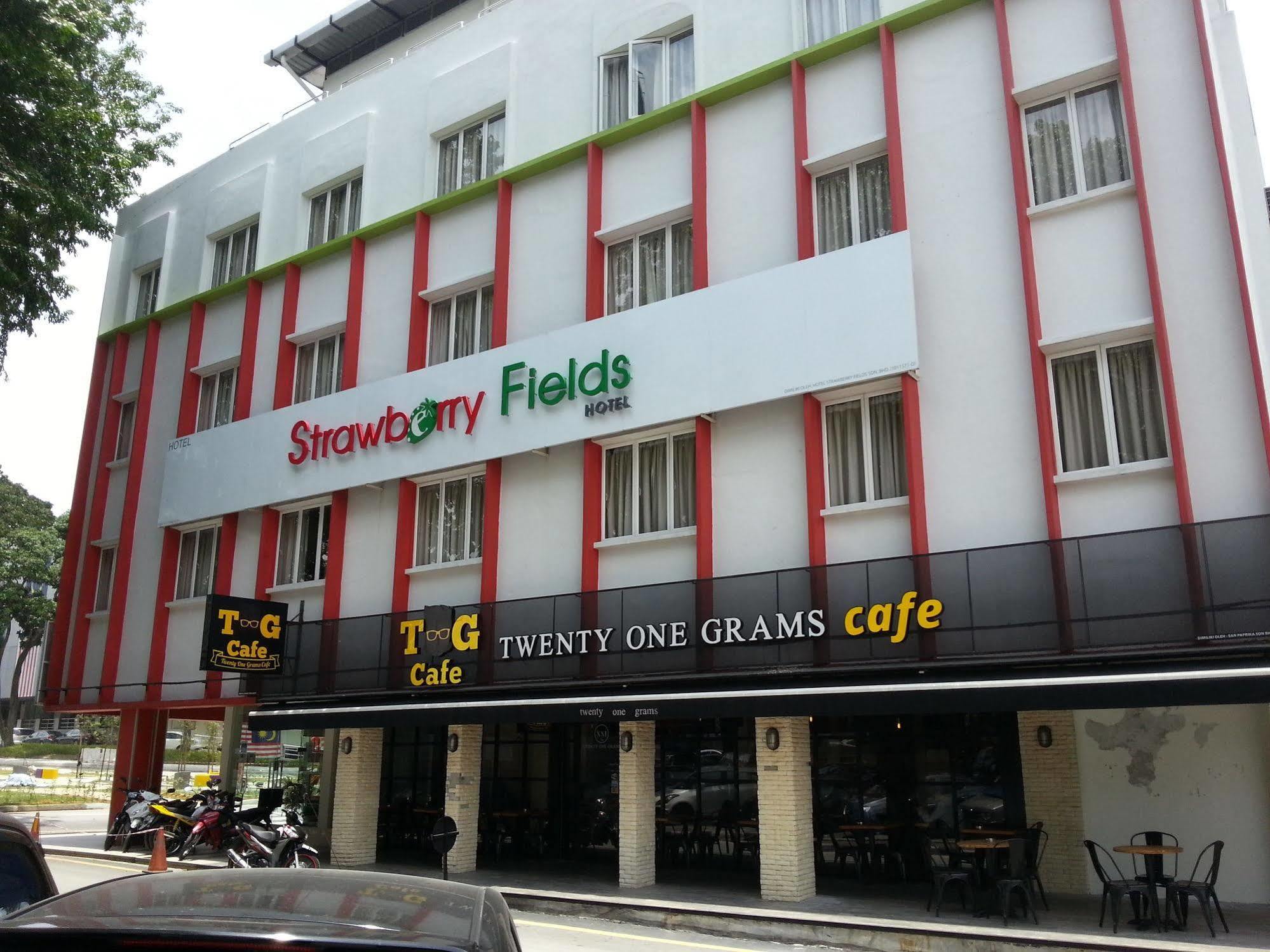 Hotel Strawberry Fields Petaling Jaya Exterior foto